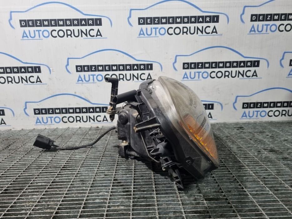 Far Dreapta Volvo XC60 2008 - 2013 SUV 4 Usi (1162) Fara xenon