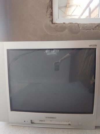 Телевизор Акира в рабочем состоянии