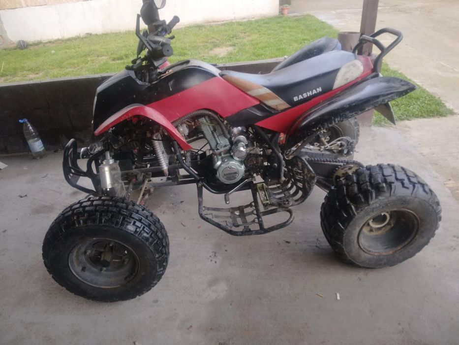 Vând ateve motor de 250