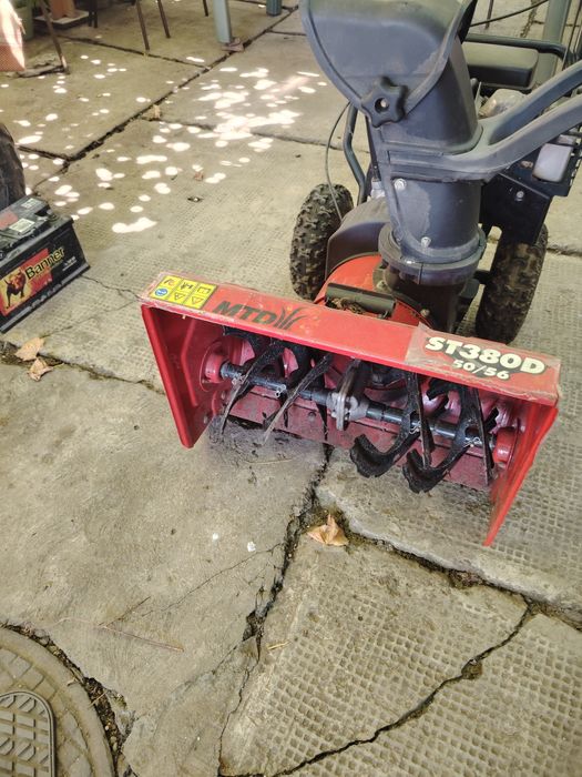 Vând freza de zapada