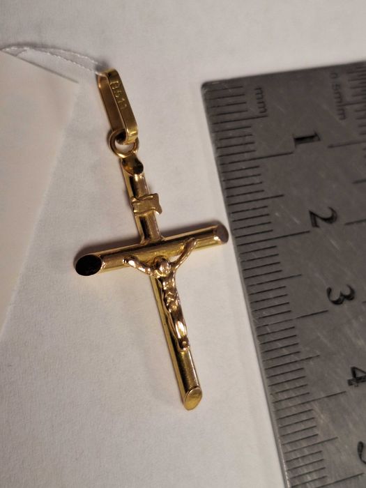 Златен кръст 1,90гр