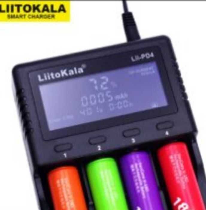 Универсално смарт зарядно с дисплей, четири слота, Литокала.( ново)