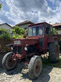 Vand tractor u650 + remorca + piese rezerva