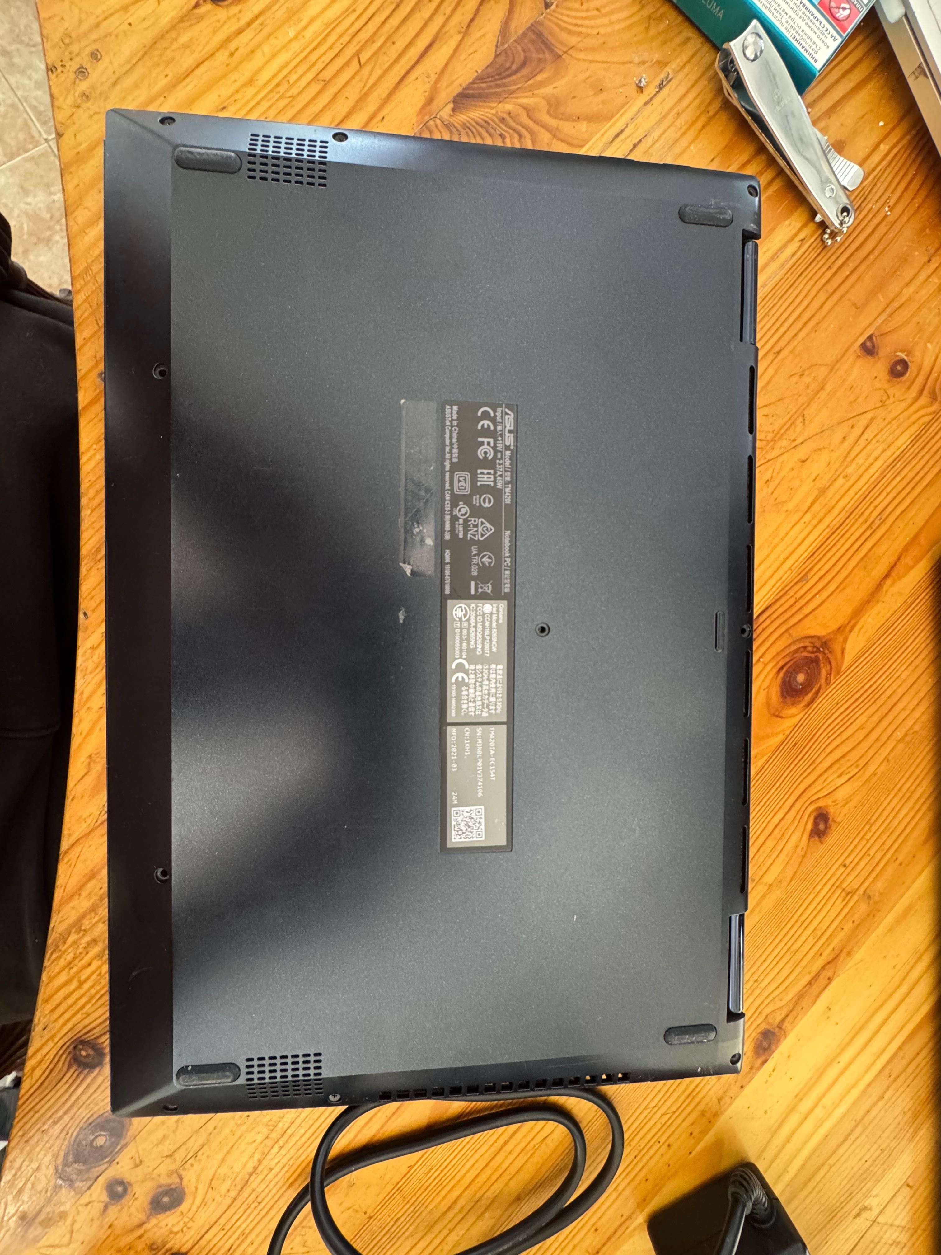 Asus Vivobook Flip 14 За части или ремонт