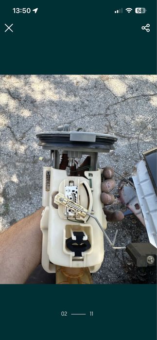 Бензинова помпа BMW 318 бемзин Е46