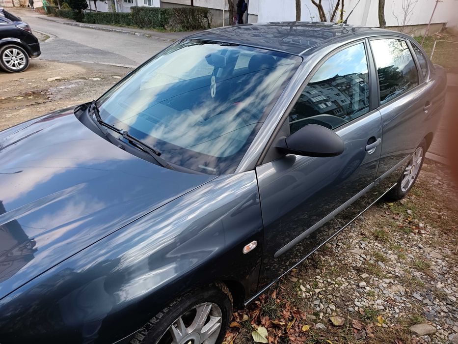 Seat Cordoba motor de 1.6 GPL omologat. Preț 1950 euro neg.