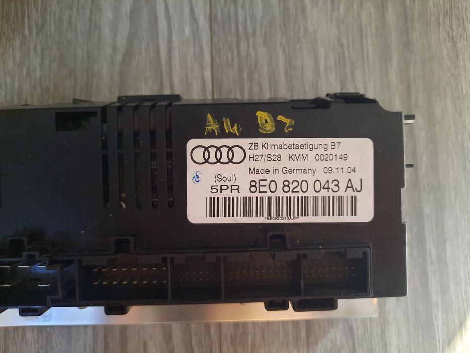 Panou comanda aer conditionat Audi A4 B7