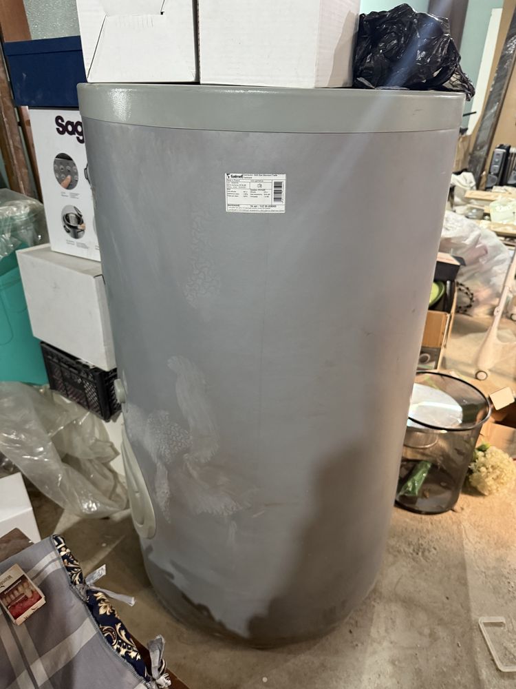Ariston sotiladi holati yaxshi 200 litr