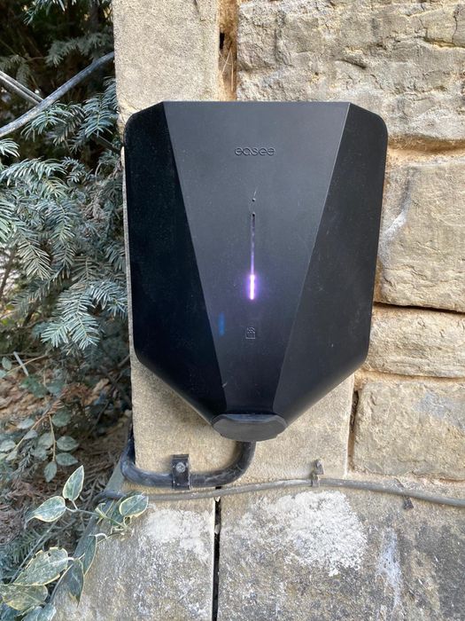 Statie Incarcare Masina Electrica Easee One 7.4kW NFC/RFID eSimWifi-OK