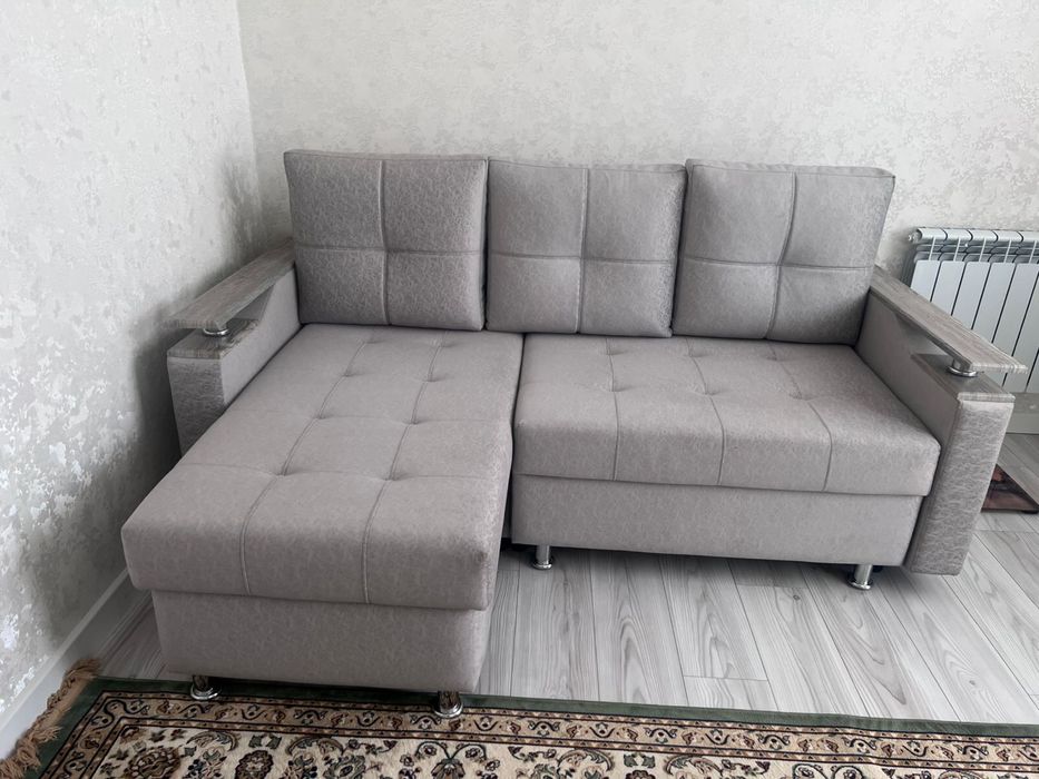 Примеальный диван делался на заказ