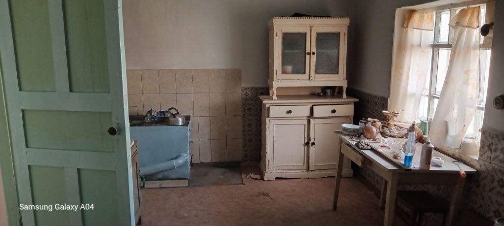 Продам дом. Находится в пос Тобол. Торг уместен.