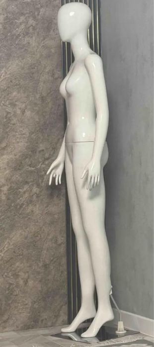 Продам маникен для магазина