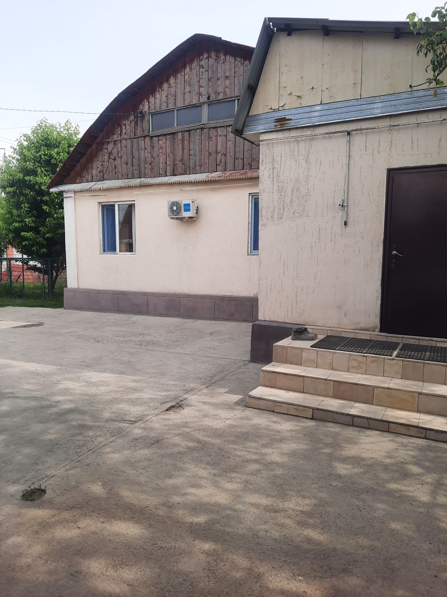 Продам дом из 7 комнат  120 кв