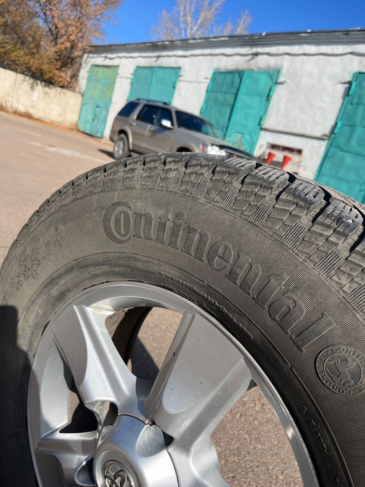 Продам резину зимнюю с дисками