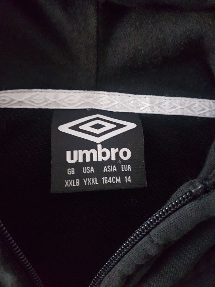 Горнище на Umbro