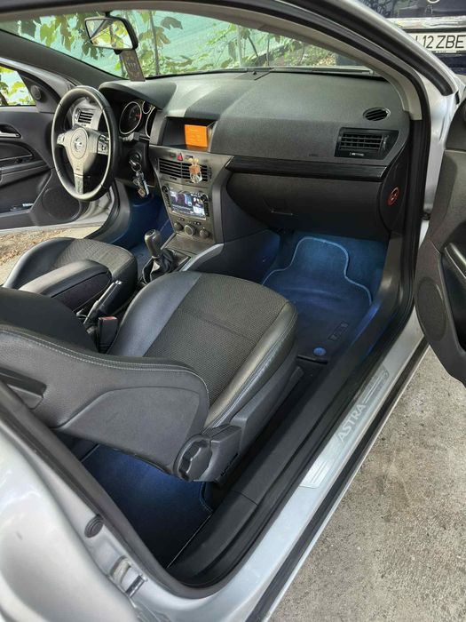 Opel Astra H GTC