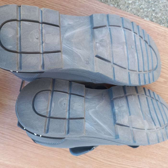 Vând adidas barbati