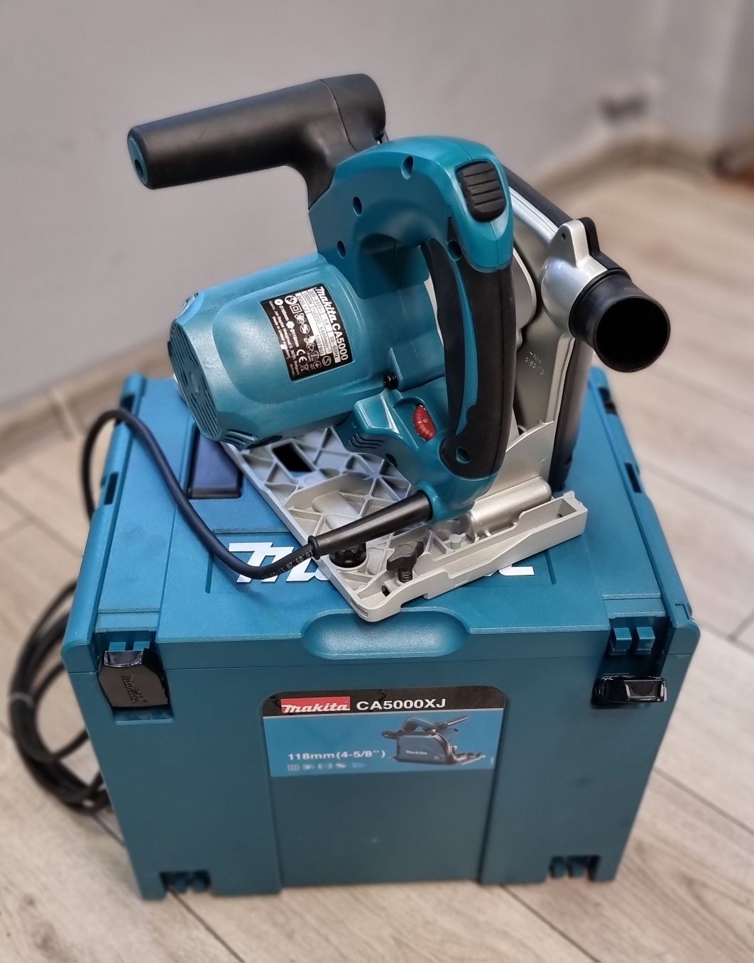 Amanet F28: Debitator metale Makita CA5000XJ