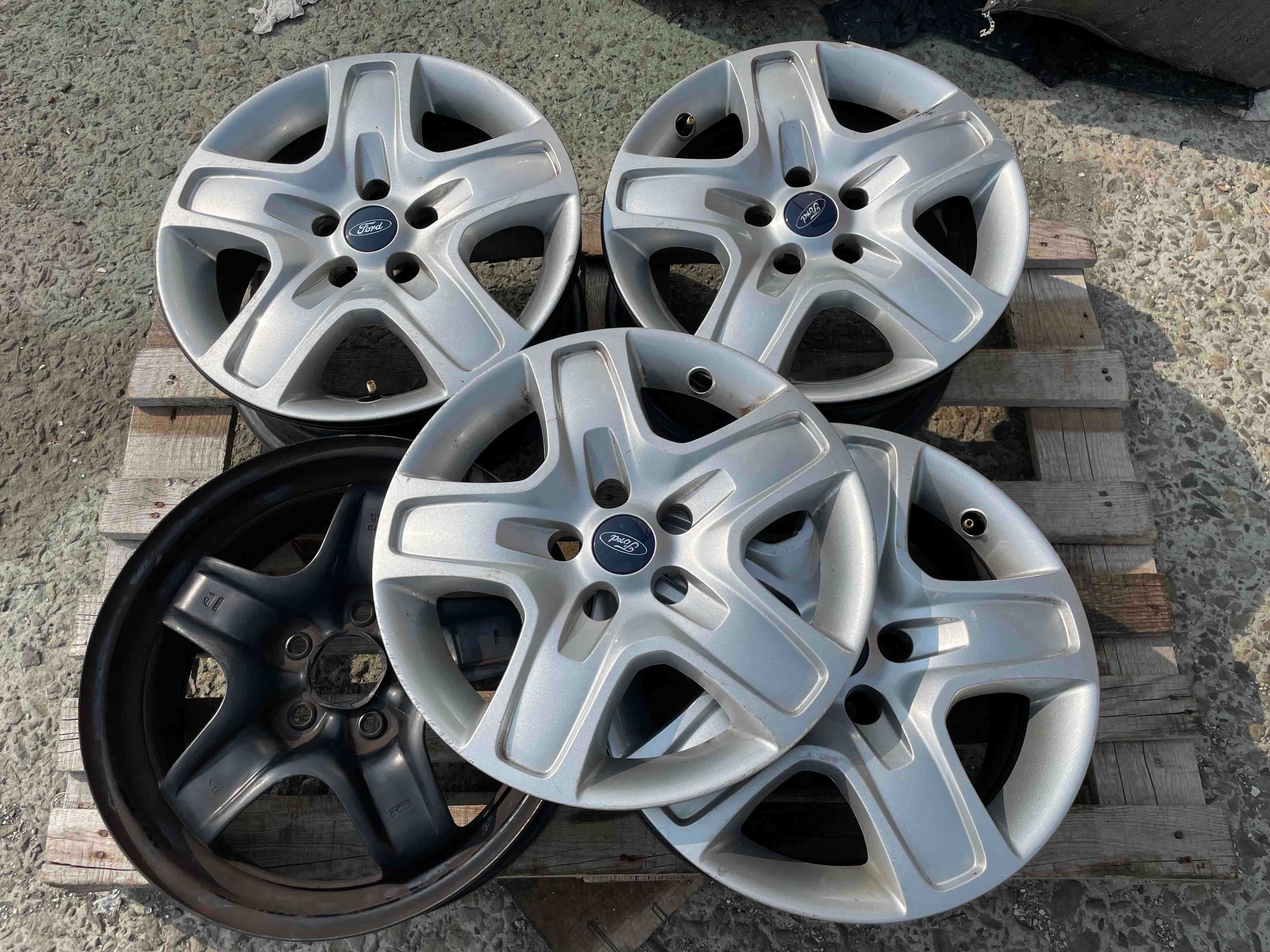 16 джанти 5х108 Ford Focus C-Max Grand C-Max 6,5J et47,5 Тасове