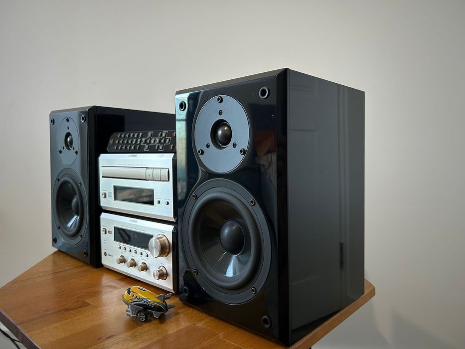 Sistem audio -Yamaha RX- E400 + CDX - E400 + NX - E400