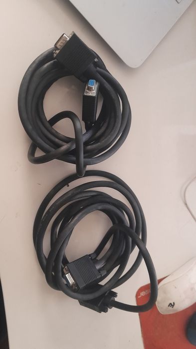 Два шнура удлинители vga 6 метров вобщем