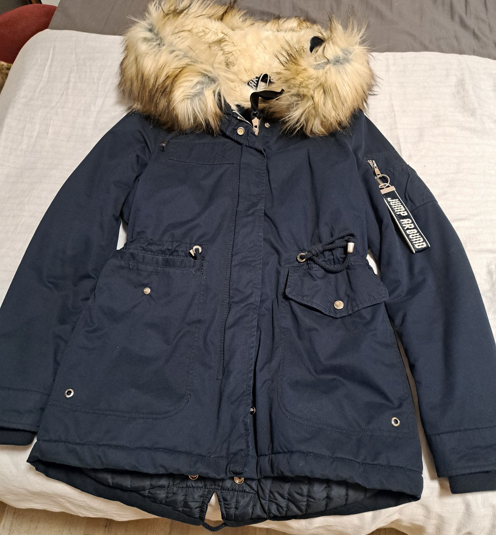 Дамско яке Bershka XS