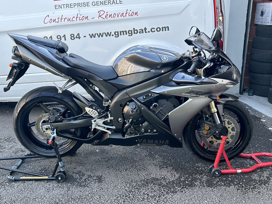 Vand Yamaha R1 impecabila