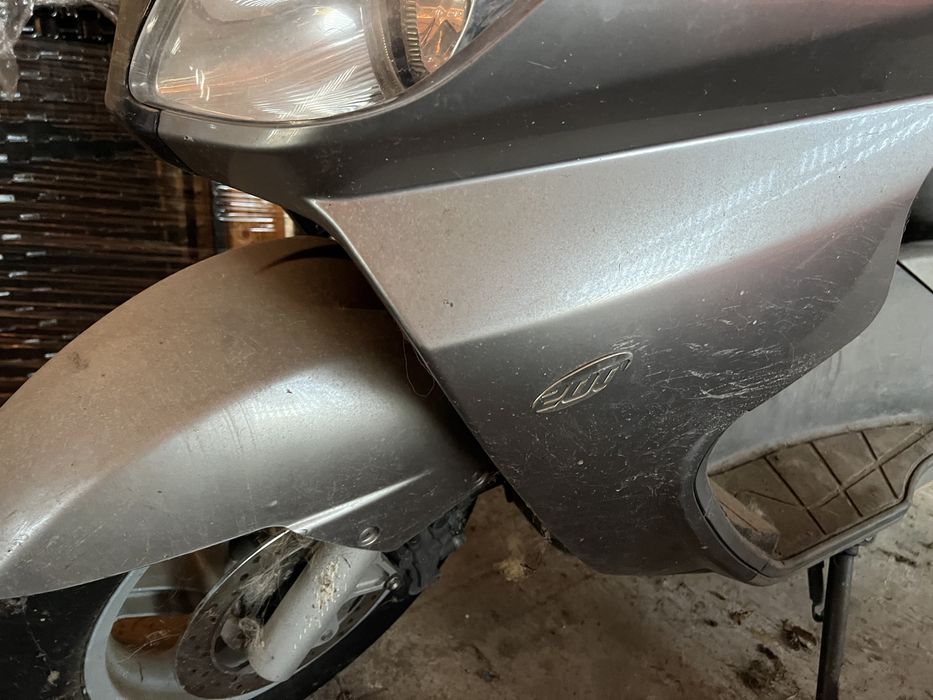 Scuter aprilia 200 cm