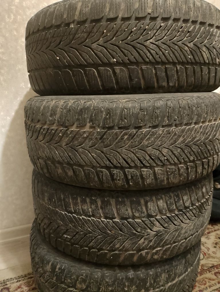 Продам шины срочна
