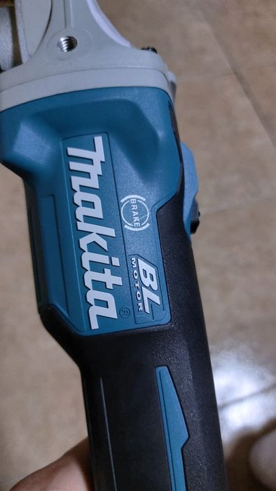 Polizor unghiular Makita DGA513 Original