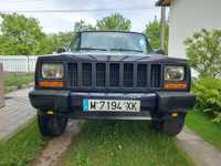 Vând jeep cherokee