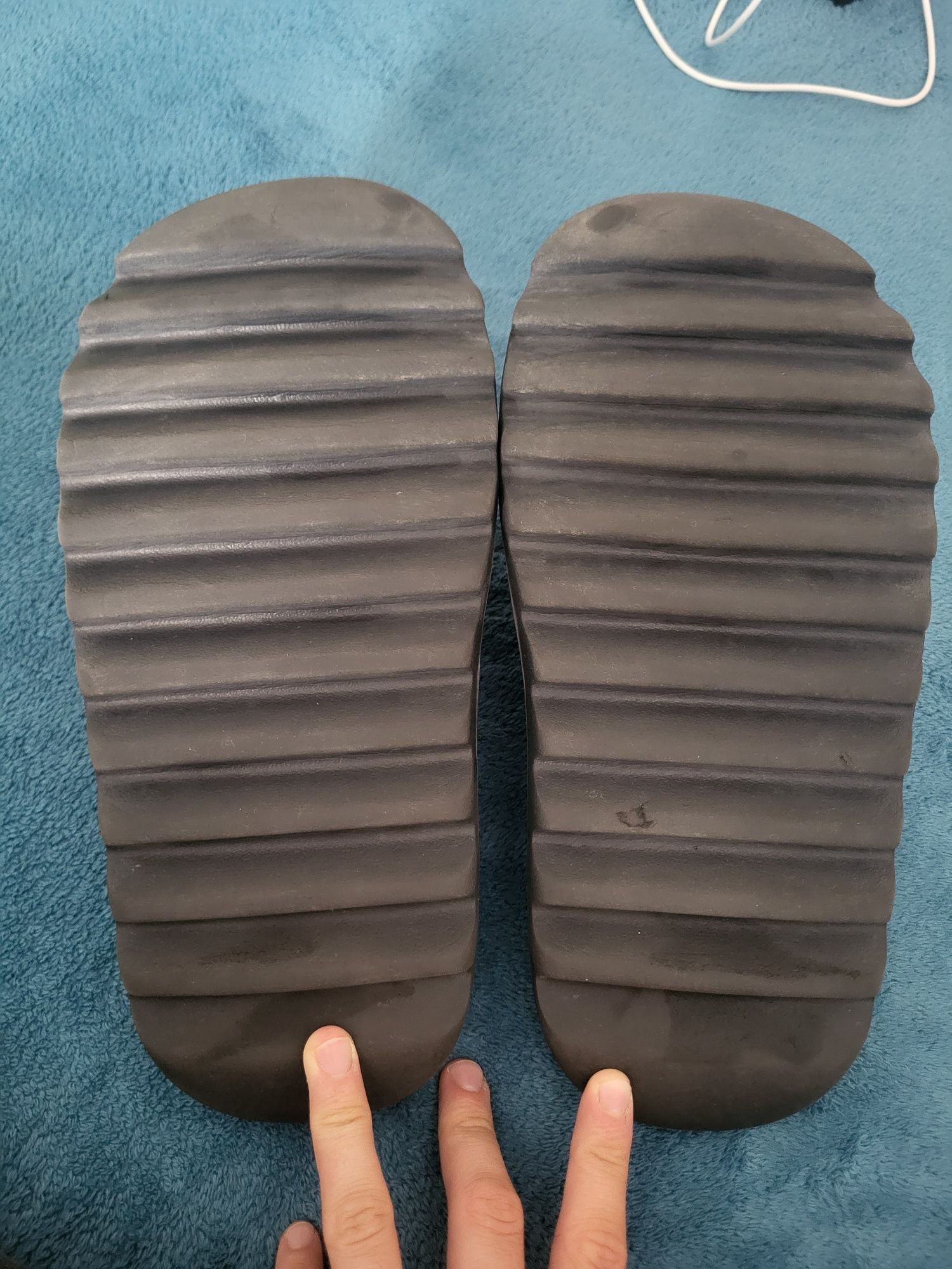 Adidas Yeezy slides onyx black оригинални чехли джапанки не полз