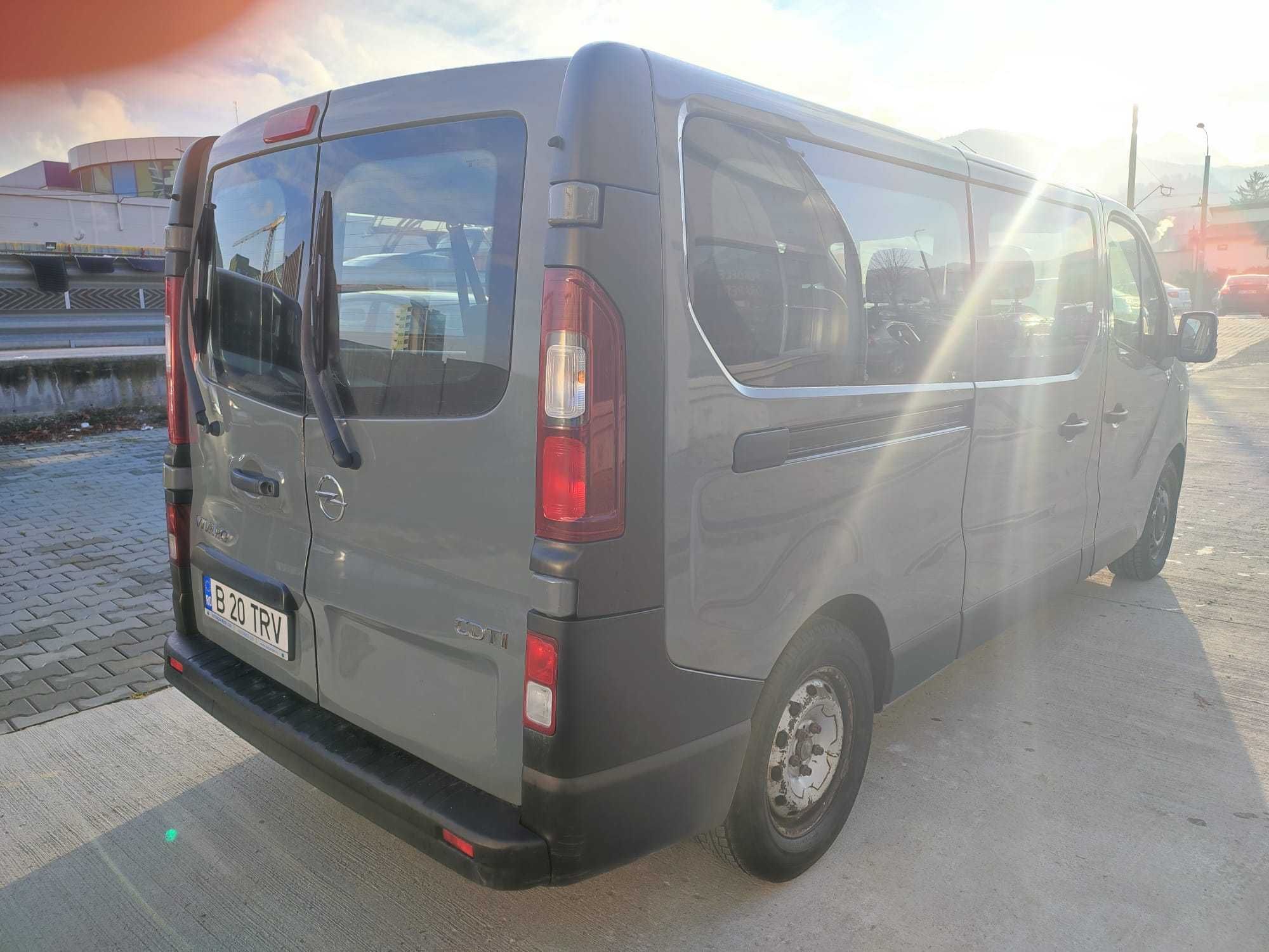 VAND Minibus 8+1 locuri - OPEL VIVARO 1,6 cc - fabricatie 2016