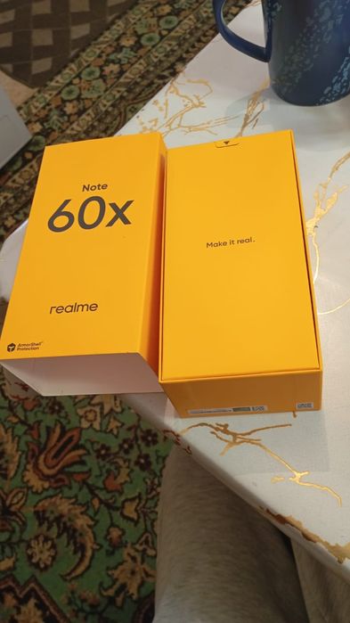Срочно продам телефон Realme 60