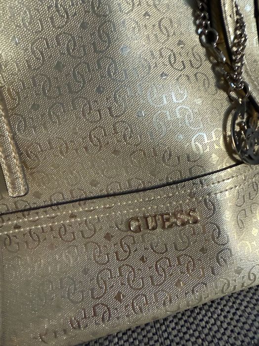 Дамска чанта Guess