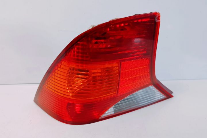 Stop / Tripla stanga cu mic defect 1M5113405B Ford Focus prima genera