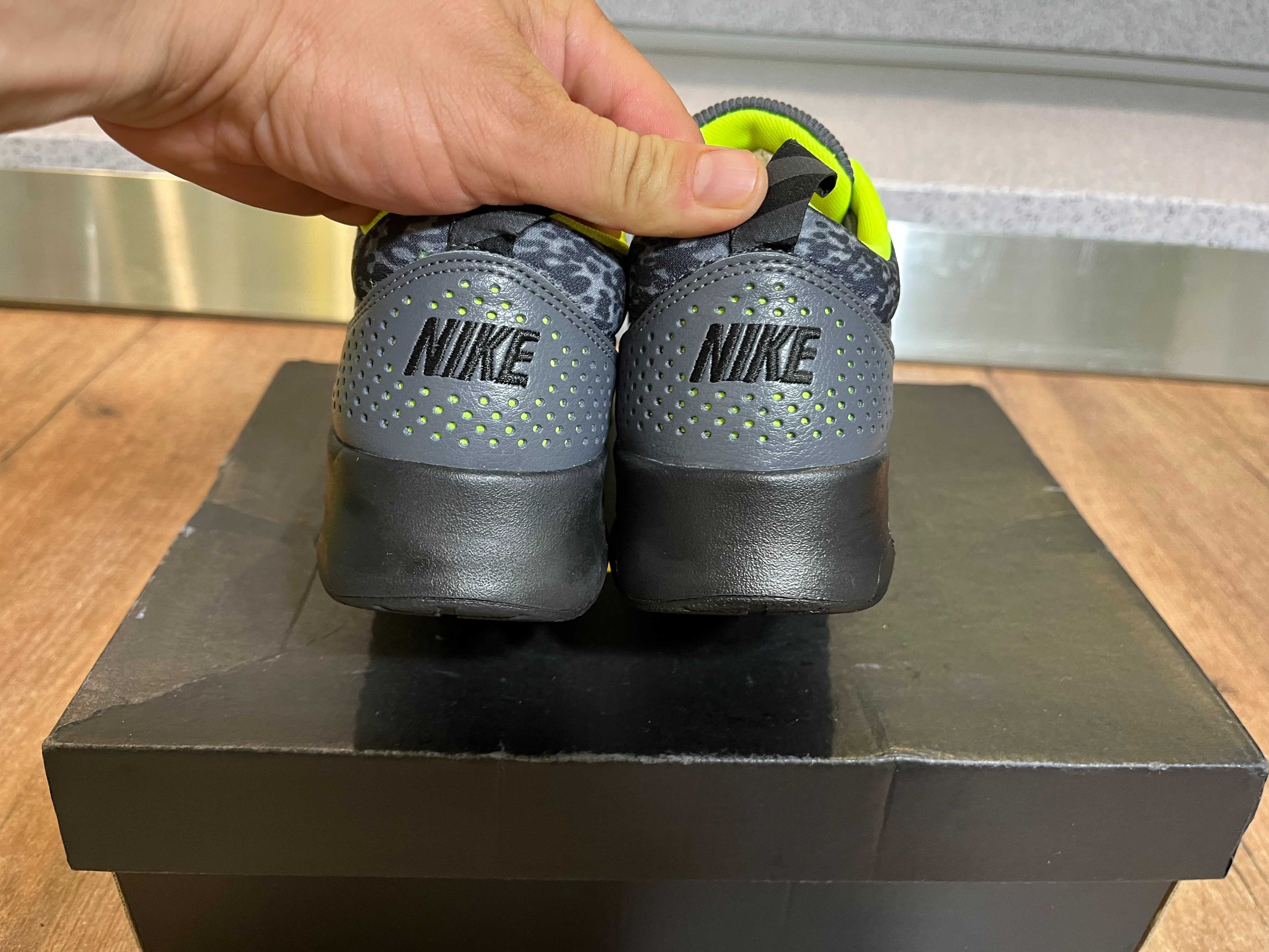 ОРИГИНАЛНИ *** Nike Air Max Thea Print / Dark Grey Black-Volt