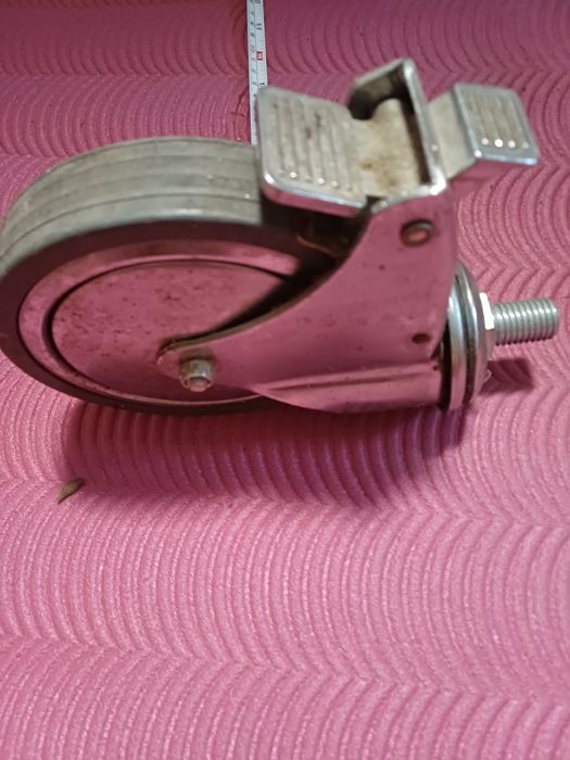 Колела за количка със спирачки