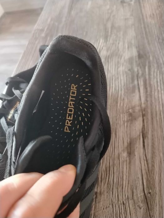 Футболни обувки за зала