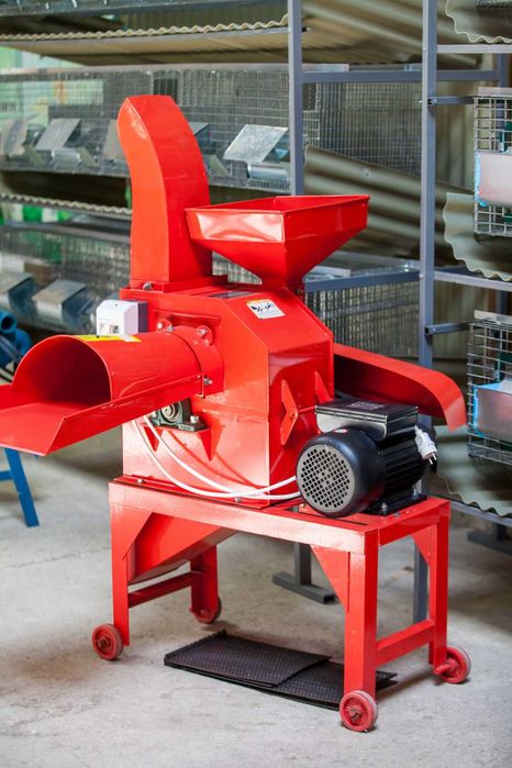 Tocator furaje UNITEH 400-24, motor inclus , max. 1000 kg/oră