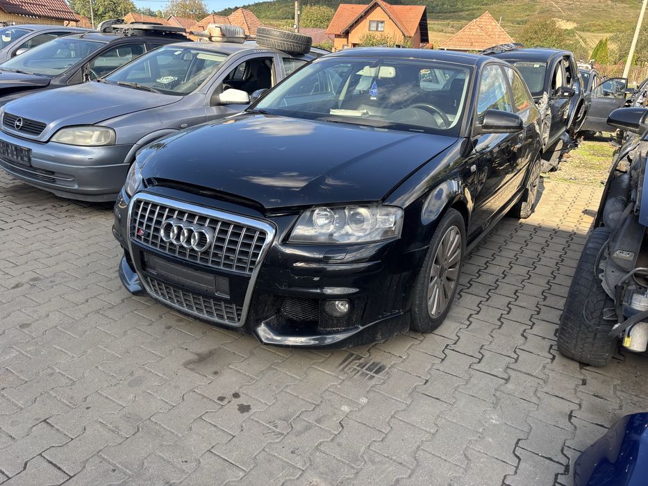 Bara fata capota Far trager Audi A3 8p