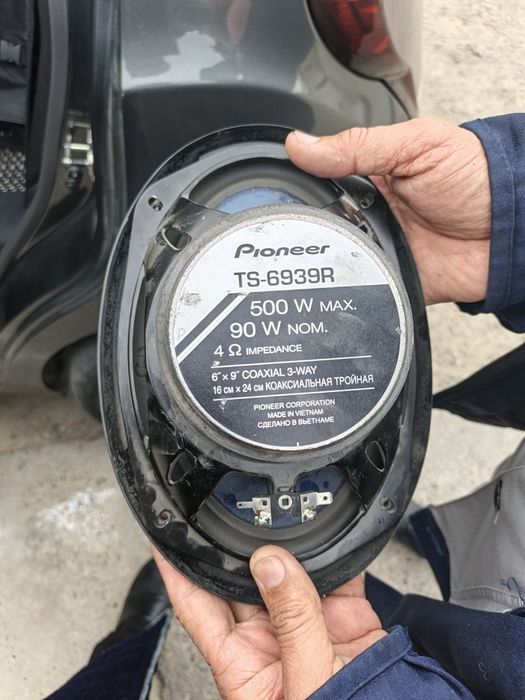 Kalonka pioneer sotiladi