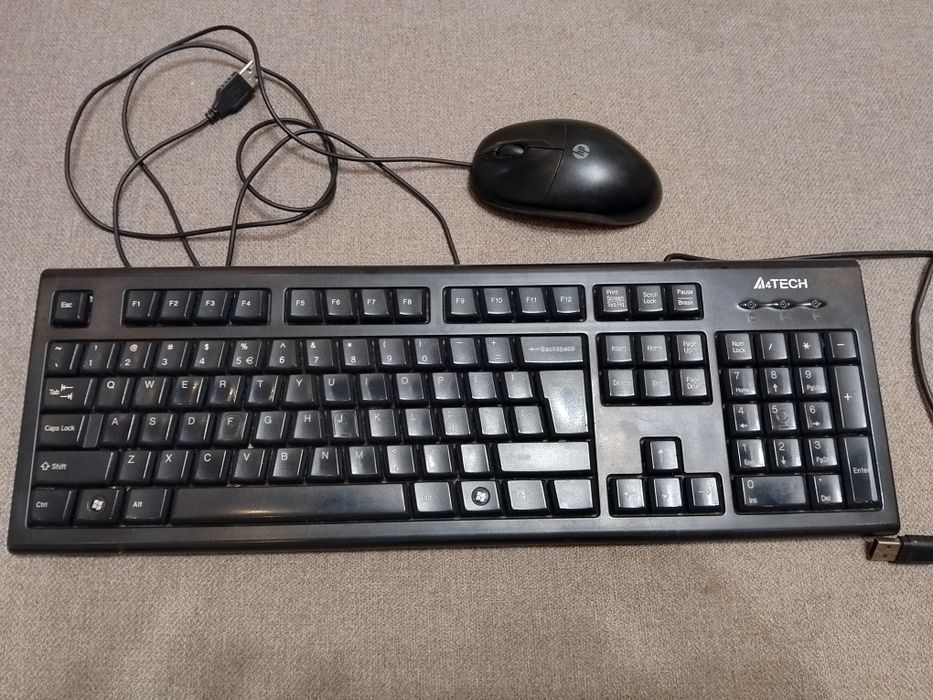 Tastatură și mouse