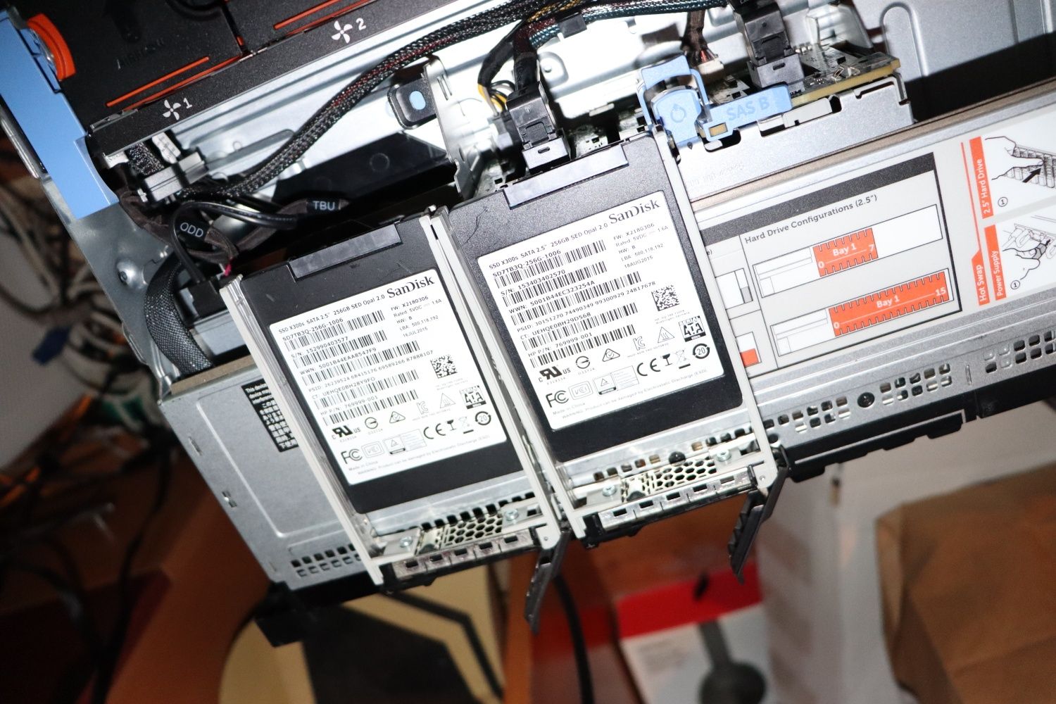 Server Dell PEdge R730 24 Cores E5-2670 V3 64Gb 512Gb SSD( SED OPAL)