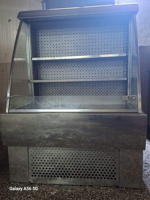 Работеща витрина