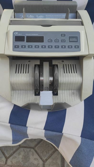 Продам счетнцю машину