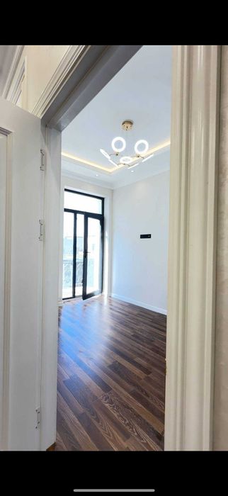 Ибн Сино Янги бозор Строй март томонда новостройка сотилади