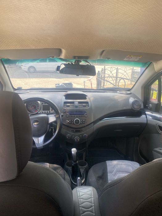 Срочно!! Продаю спарк 2018-год хорошая состояния