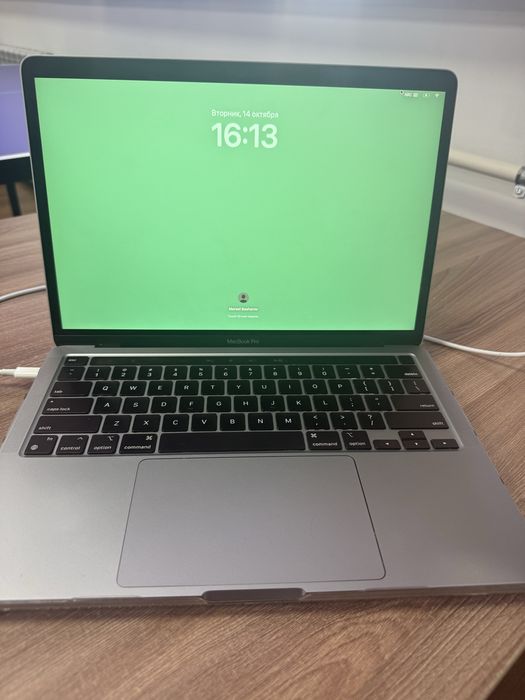 Mac book pro m1 16/256