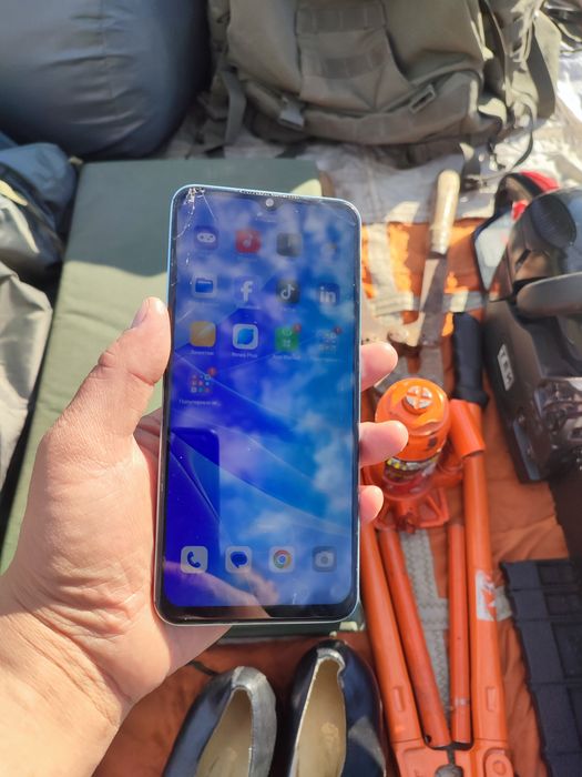 Продам смартфон почти новый